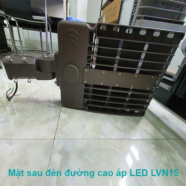 Mat sau den duong cao ap LED LVN15