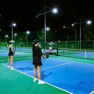 Cột đèn chiếu sáng sân Pickleball Cột đèn chiếu sáng sân pickleball
