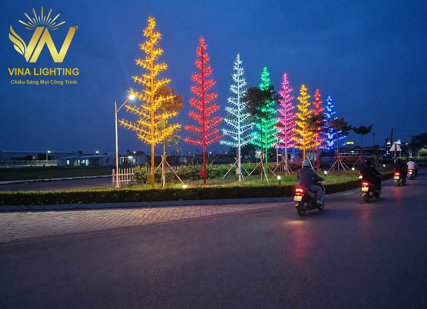Cột Đèn Cây Thông LED Cao 5m 6m 7m 8m 9m 10m 11m 12m Sản xuất cột đèn cây thông trang trí LED chiếu sáng đường phố, công viên, khu đô thị